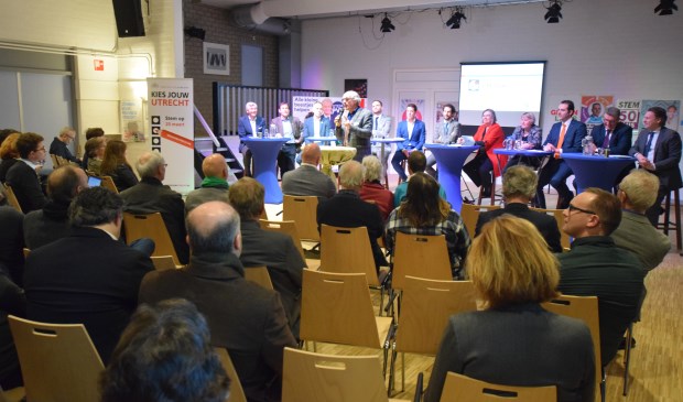 Woensdag 6 februari organiseerden politieke partijen uit De Bilt gezamenlijk een provinciaal verkiezingsdebat in De Vierstee in Maartensdijk. Voor veel geïnteresseerden een goede gelegenheid kennis te maken met lijsttrekkers en de standpunten van hun partij..