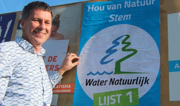 Diederik van der Molen was zaterdag 23 februari ook bij de plakkerij op de borden langs de Biltse Rading.