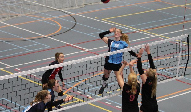 Irene laat wisselvallig spelbeeld zien tegen VV Utrecht.