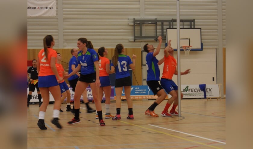 Door de 18-19 overwinning stijgt DOS naar de vierde plek op de ranglijst.