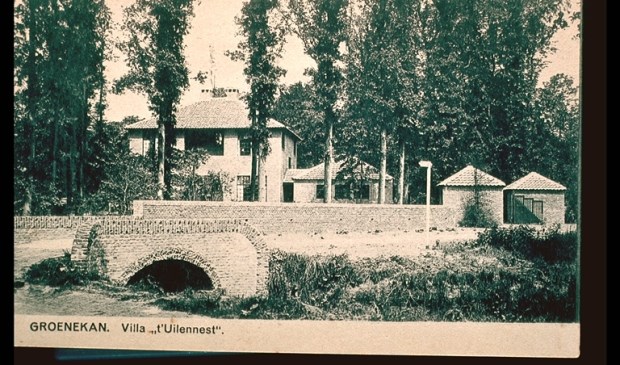 Villa 't Uilennest in de dertiger jaren, het pand is nu in vervallen staat.