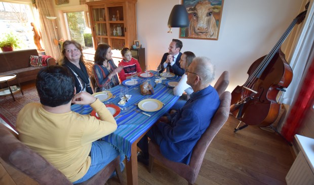 Burgemeester Sjoerd Potters Eet mee! in Maartensdijk.