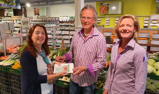 V.l.n.r. Jolanda van Hulst, Jan Peter Oosterloo en Cynthia Weerstra.