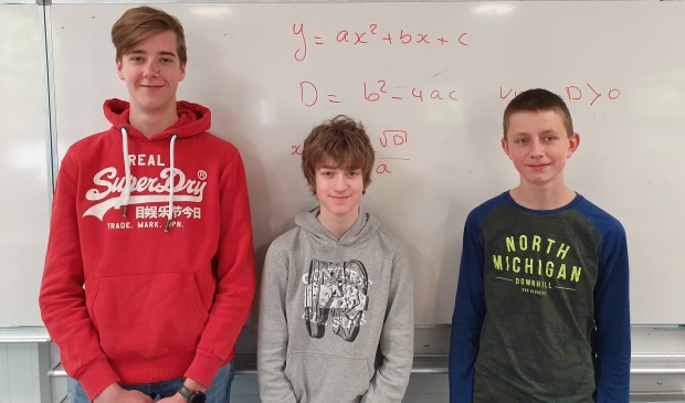 Voor Theo (l), Joris (m) en Yannick (r) heeft wiskunde weinig geheimen.