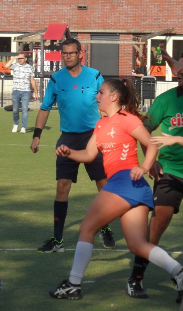 Amber de Jong in actie.