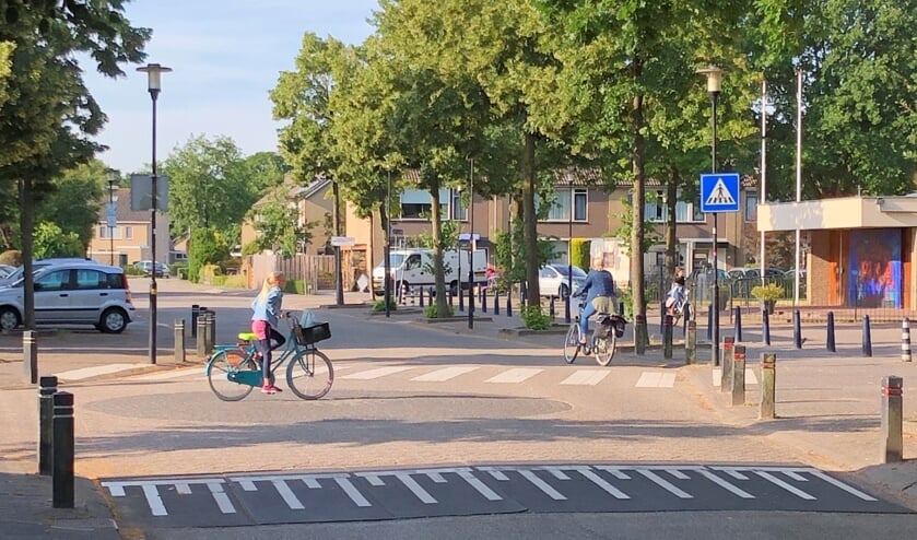 Het zebrapad bij de MLK school garandeert niet altijd een veilige oversteek.