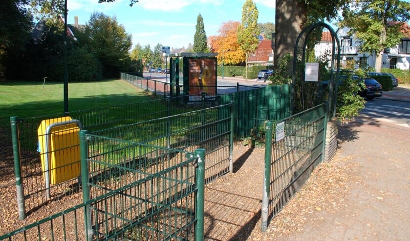 Toegangssituatie bij de rotonde Blauwkapelse- en Hessenweg.