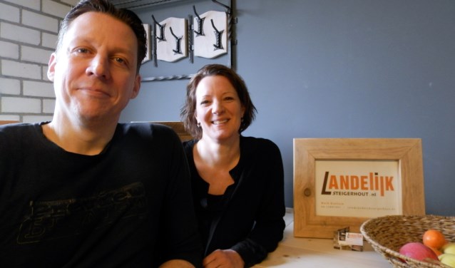 • Mark Gielisse met zijn vrouw Janneke. Foto: Vincent Wibier