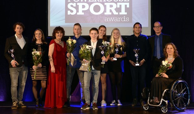 Alle winnaars op het podium in d'Alburcht.