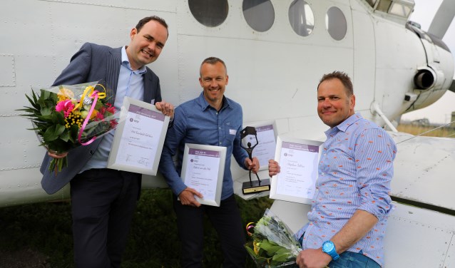• Vlnr: Peter Vos (nominatie commercie), Robert van der Hek (journalistieke prijs) en Stephan Tellier (nominatie fotografie). Afwezig: Nico van Ganzewinkel (nominatie fotografie).
