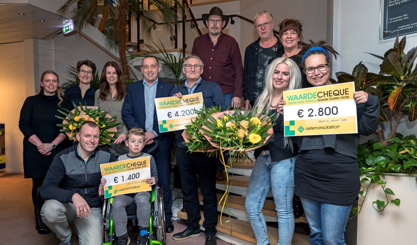 Oelermans Plastics schenkt prijzengeld aan goede doelen.