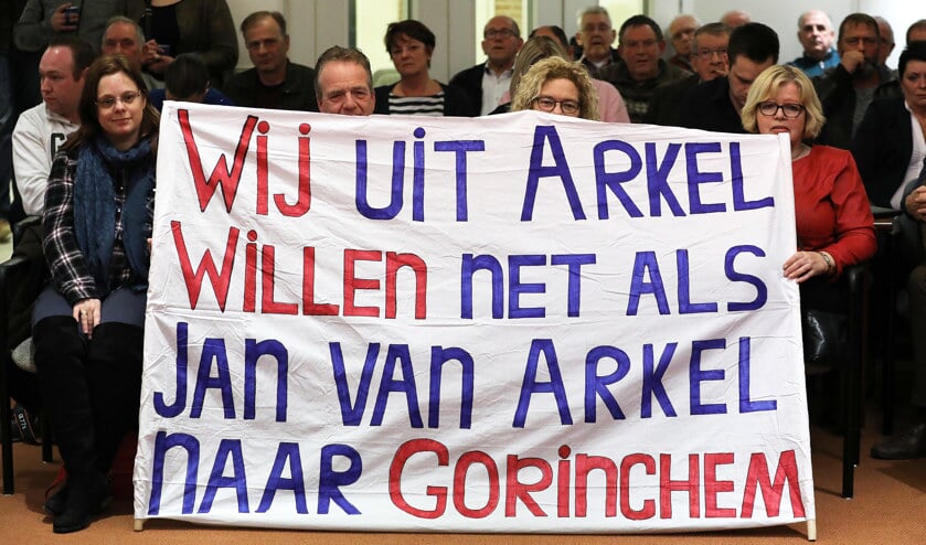 • Arkel liet zich gelden tijdens één van de raadsvergaderingen over de herindeling van Giessenlanden.