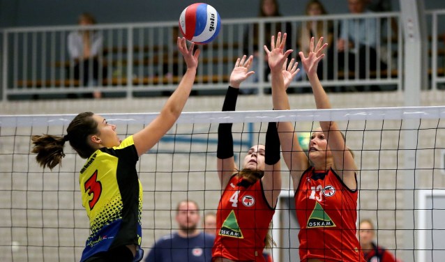 • Volley Meerkerk was een maatje te groot voor Taurus.