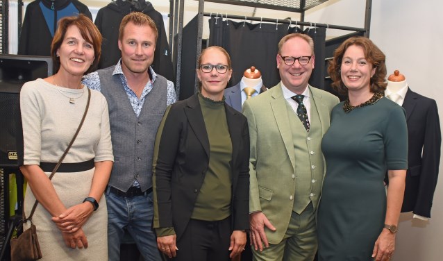 • Unicum en Bart Sanders Maatpakken gaven een presentatie.