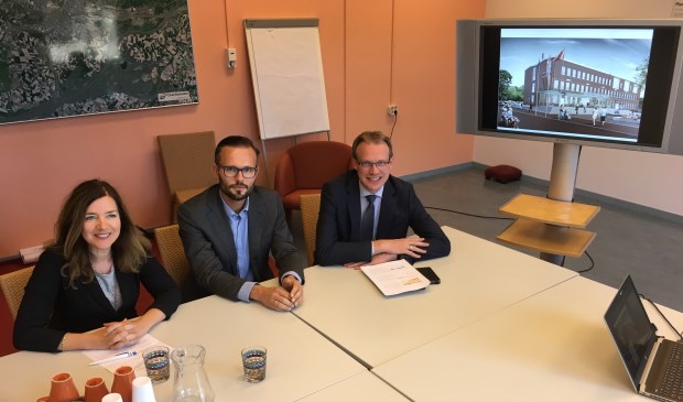 • Chantal Cunnen, wethouder Kraijo en wethouder Verheij tijdens het persgesprek.