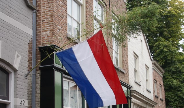 • Vanaf zaterdag 6 oktober is er een lopend vuurtje duurzaamheid in alle kernen en bedrijventerreinen. Waar een vlag met een groene tak uithangt laten individuele bewoners, ondernemers, kerken en scholen zien wat ze hebben gedaan aan energiebesparing, natuurbescherming en het investeren in schone energie.