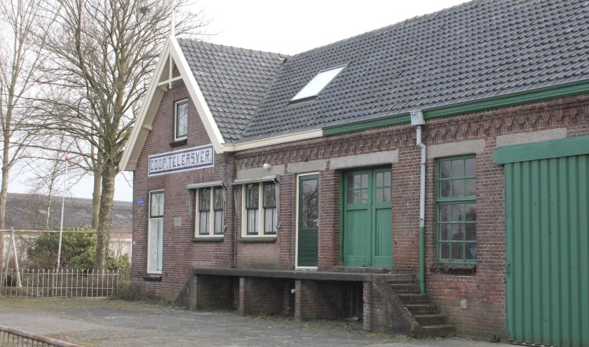 • Hofmans/Zagron verhuist naar de oude melkfabriek aan de Walderweg.