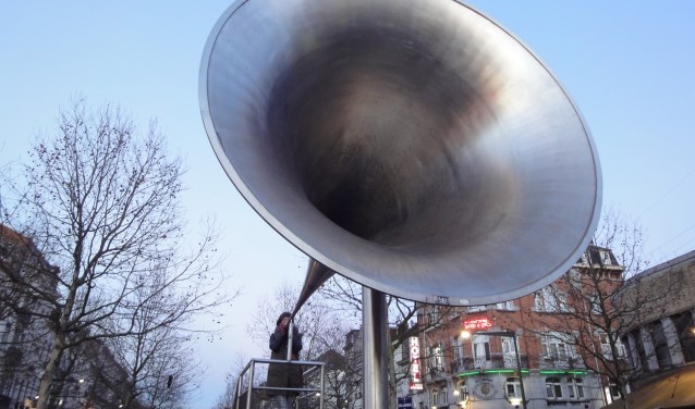 • Emilio López-Menchero, 'Roephoorn' (La Pasionaria), Brussel, 2006.