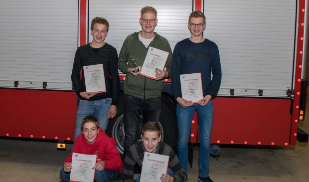 • Op de foto v.l.n.r. beneden: Ruben van der Linden en Martijn Speijer, v.l.n.r. boven: Bart Oudenaarden, Jurgen Versteeg en Thomas Nagel