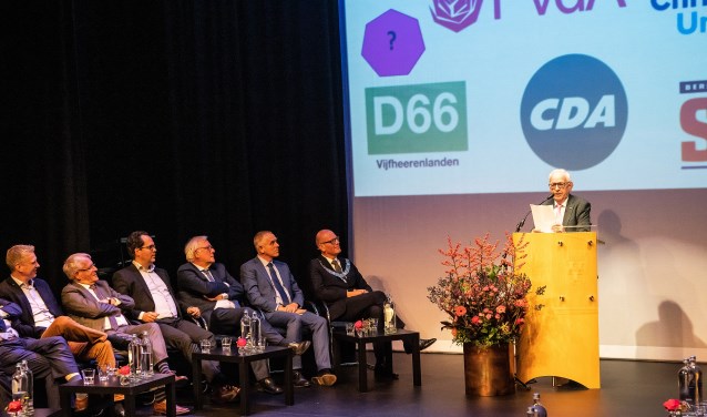 • Siebolt Nieuwenhuis tijdens zijn toespraak.
