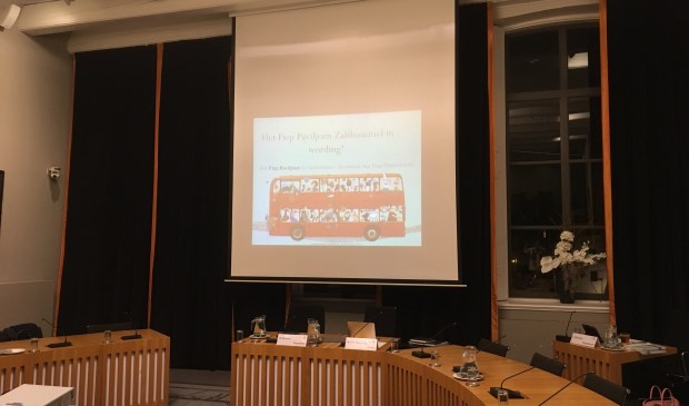 • Stichting Fiep Paviljoen presenteerde de plannen voor het paviljoen donderdagavond voorafgaand aan de carrouselvergadering.