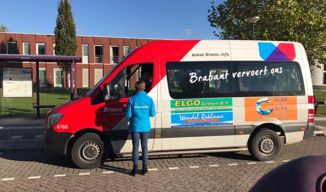 • Buurtbuschauffeurs werden in het zonnetje gezet.