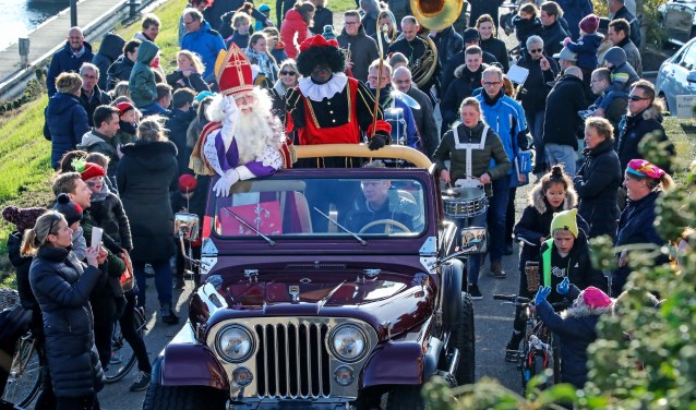 Gezellige en zonnige intocht Sinterklaas Ammerzoden