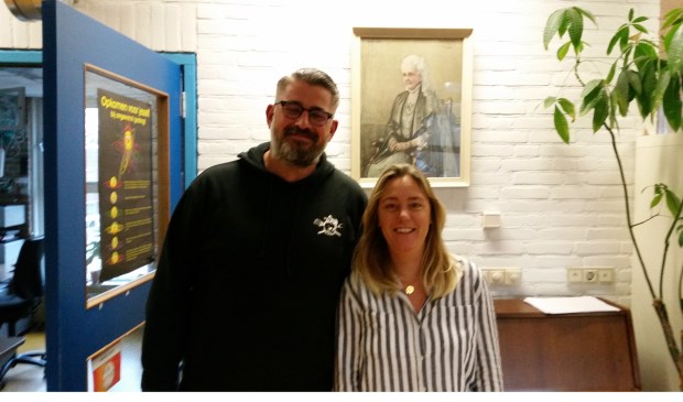 • Bas Verweij (44) en Suzanne Glasbergen (34) van de reüniecommissie.