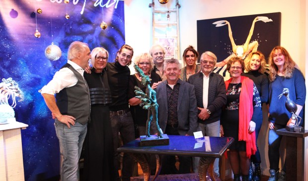 • De betrokkenen, met v.l.n.r. John de Gelder, Christien Dutoit, Laurens Spier, Ingrid Zelessen, Raymond Spier, Jan van Diggele, Kitty van der Linden, Rob Nagtzaam, Lianne van der Plaat, Cynthia VandenBor en Wilma de Koster