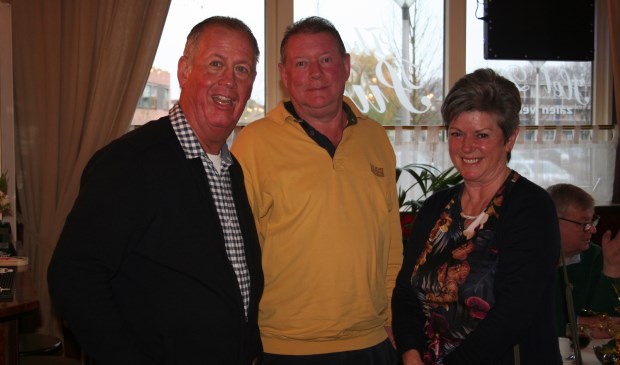 • Nald Rietbergen (midden) komt in plaats van André van der Leest in raad VHL.