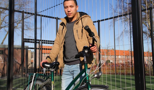 • Jonathan is vaak in het dorp te vinden. 'Ik ga naar locaties waar jongeren kunnen zijn.'