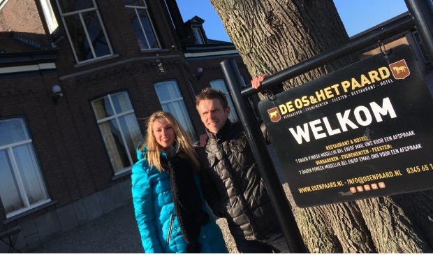 • Charlotte van Brenk en Mathieu Goedhart bij De Os & Het Paard.
