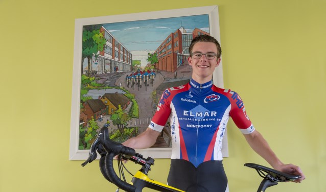 • Daan Brouwer voor het bijzondere schilderij.