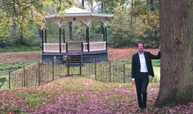 • Simon Buwalda op de stadswallen.