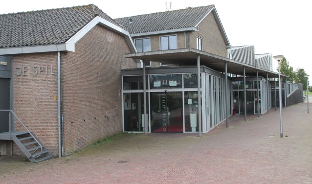 • Dorpshuis De Spil in Bleskensgraaf.