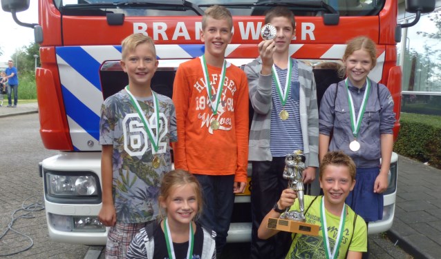 • De Schakel won twee jaar geleden de schoolstrijd tijdens de jeugdbrandweerdag in Nieuw-Lekkerland.