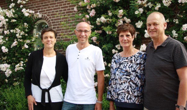 • Jennifer en Ate Snel (links) worden de nieuwe zorgondernemers van het Lexmondse Thomashuis.