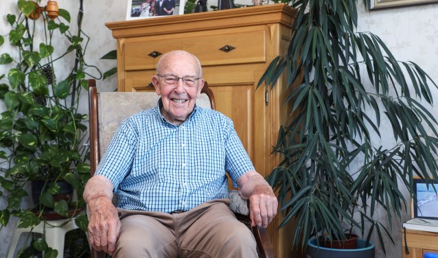 • Wim Heinsbroek (90) zet zich in voor de Bezoek- en Oppasservice.