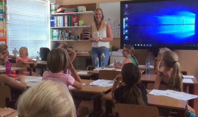• Juf Jorie neemt afscheid van CBS Eben-Haëzer