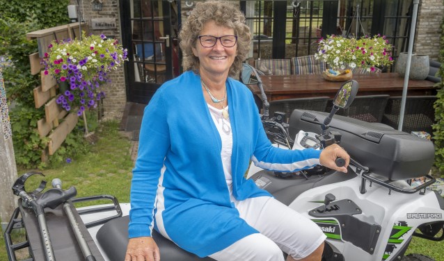 • Agatha Heikoop op haar aangepaste quad.