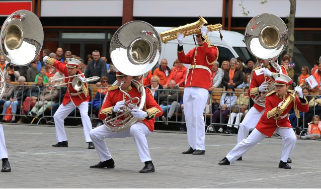Showkorps Wilhelmina is op zoek naar zoveel mogelijk muzikanten.