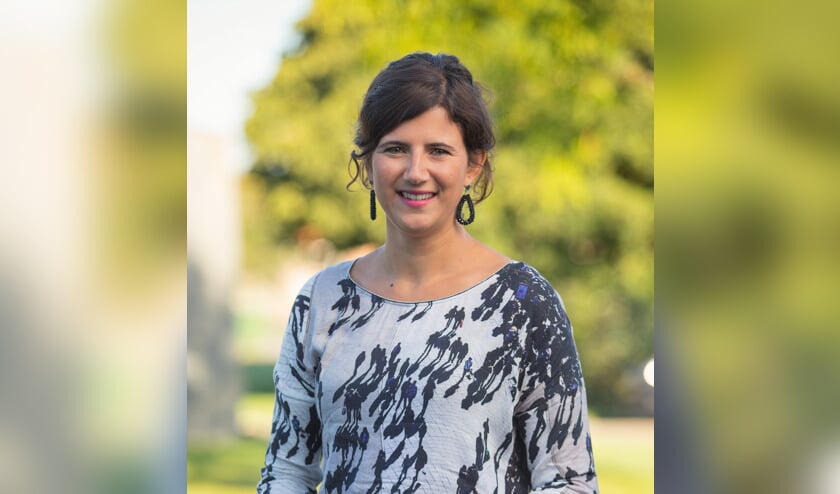 • Het vertrek van wethouder Elisabeth van Leeuwen (foto) wordt opgevangen door de andere wethouders.