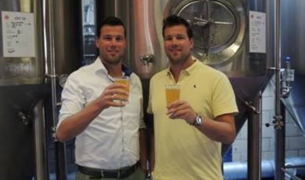 • Jesper en Peter Schoonen.