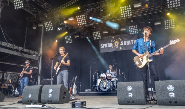 • Het debuut van Spark of Sanity op Appelpop.