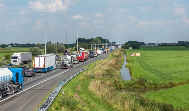 • De wegverbreding van de A27 moet zorgen voor minder files en dus minder sluipverkeer.