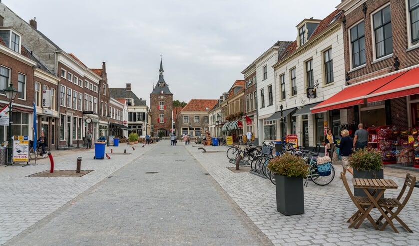 • De gemeente gaat handhaven in de heringerichte Voorstraat.