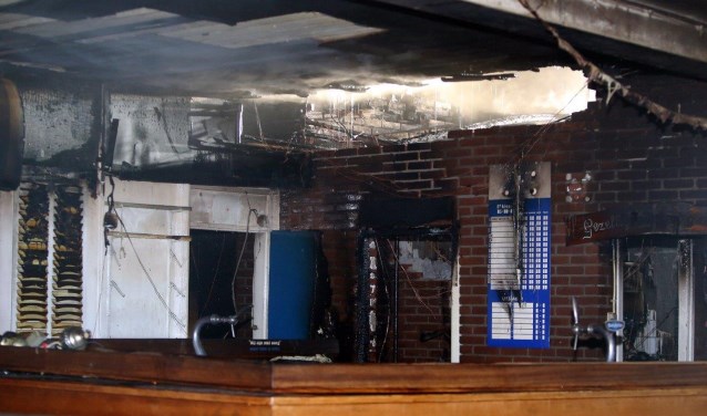 • Het oude clubgebouw in Rossum is niet meer bruikbaar na de brand van juli vorig jaar.