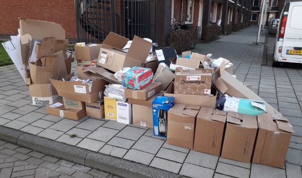 • Het oud papier werd in Bergambacht in veel straten niet opgehaald.