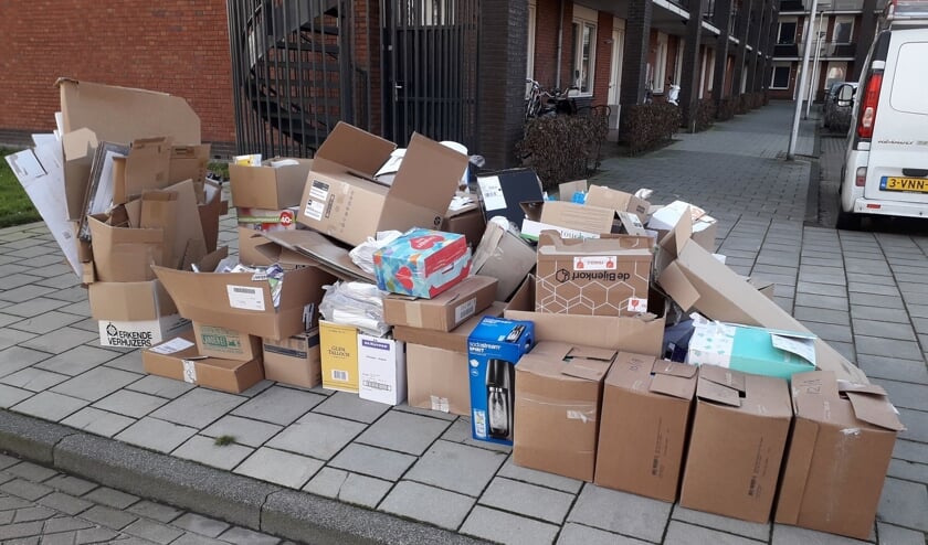 • Het oud papier werd in Bergambacht in veel straten niet opgehaald.