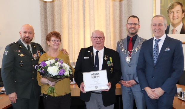 • Hulde voor oorlogsveteraan Arie Langenberg.
